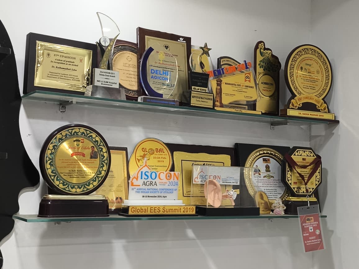 National otolaryngology surgical honors and conclave trophies