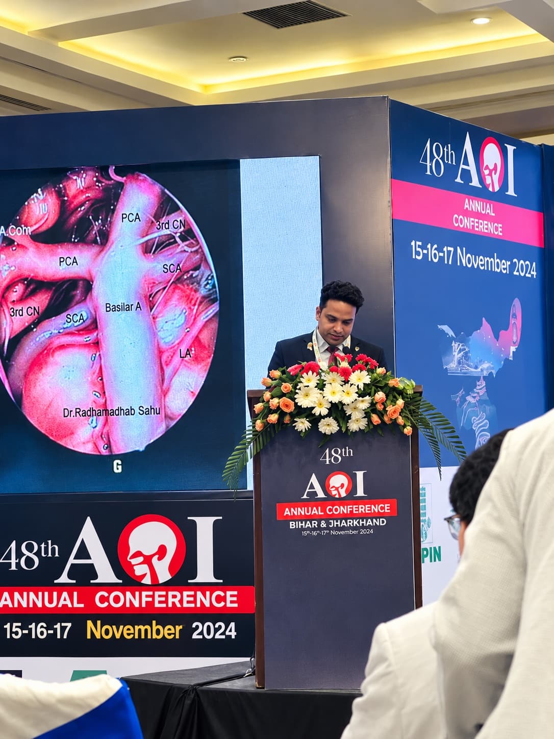 Dr. Radhamadhab Sahu receiving national stage felicitation at 48th Annual Conference AOI
